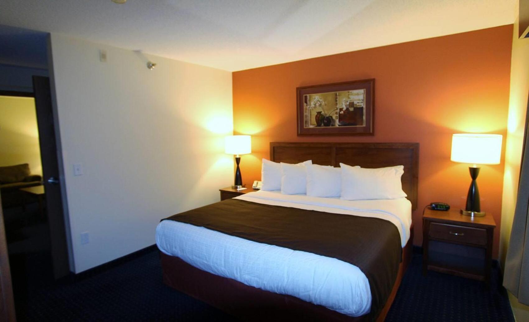 Americinn By Wyndham Cedar Rapids Airport Exterior photo