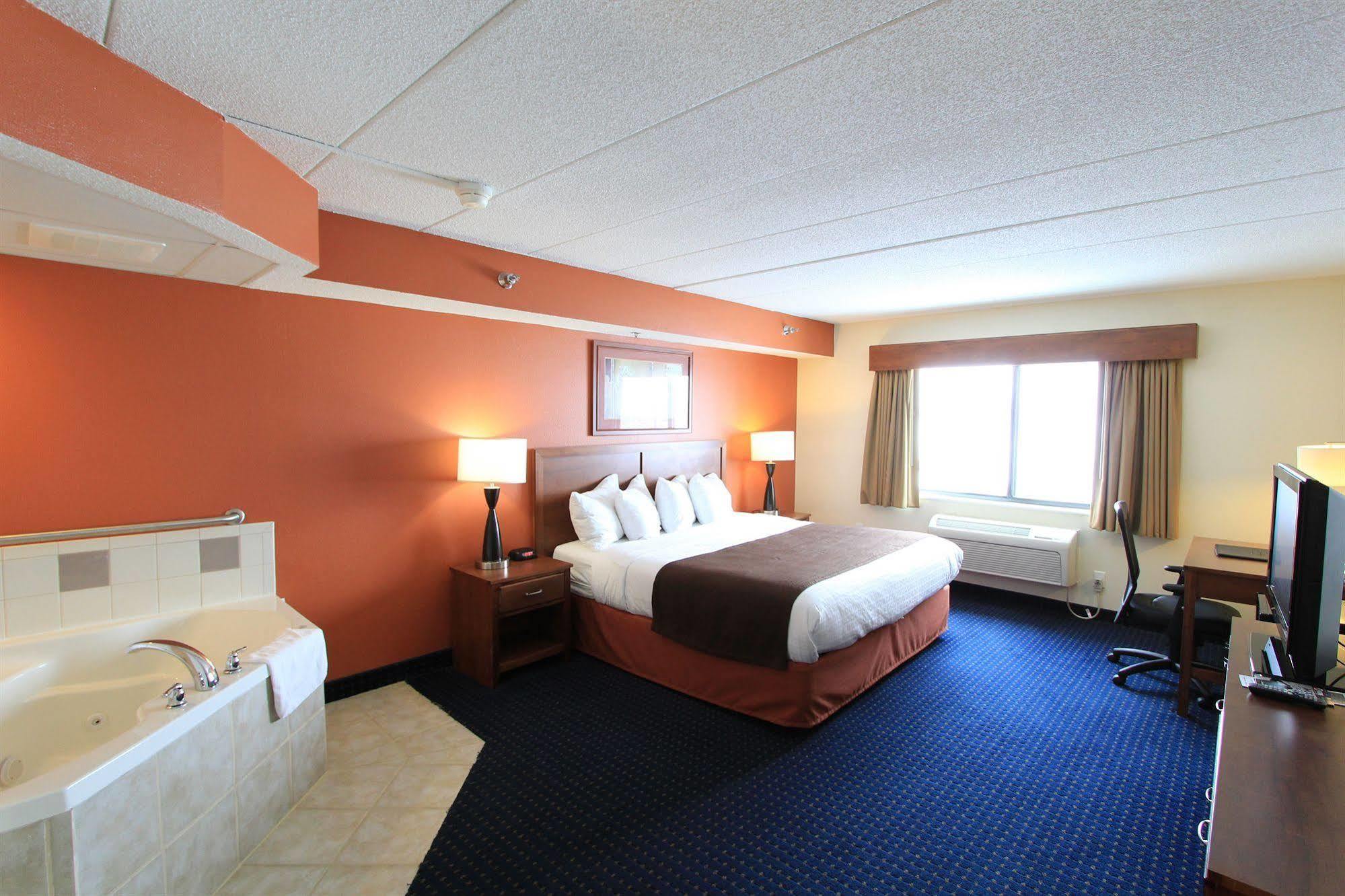Americinn By Wyndham Cedar Rapids Airport Exterior photo